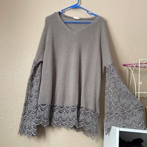 Oversized small trumpet sleeve long shirt